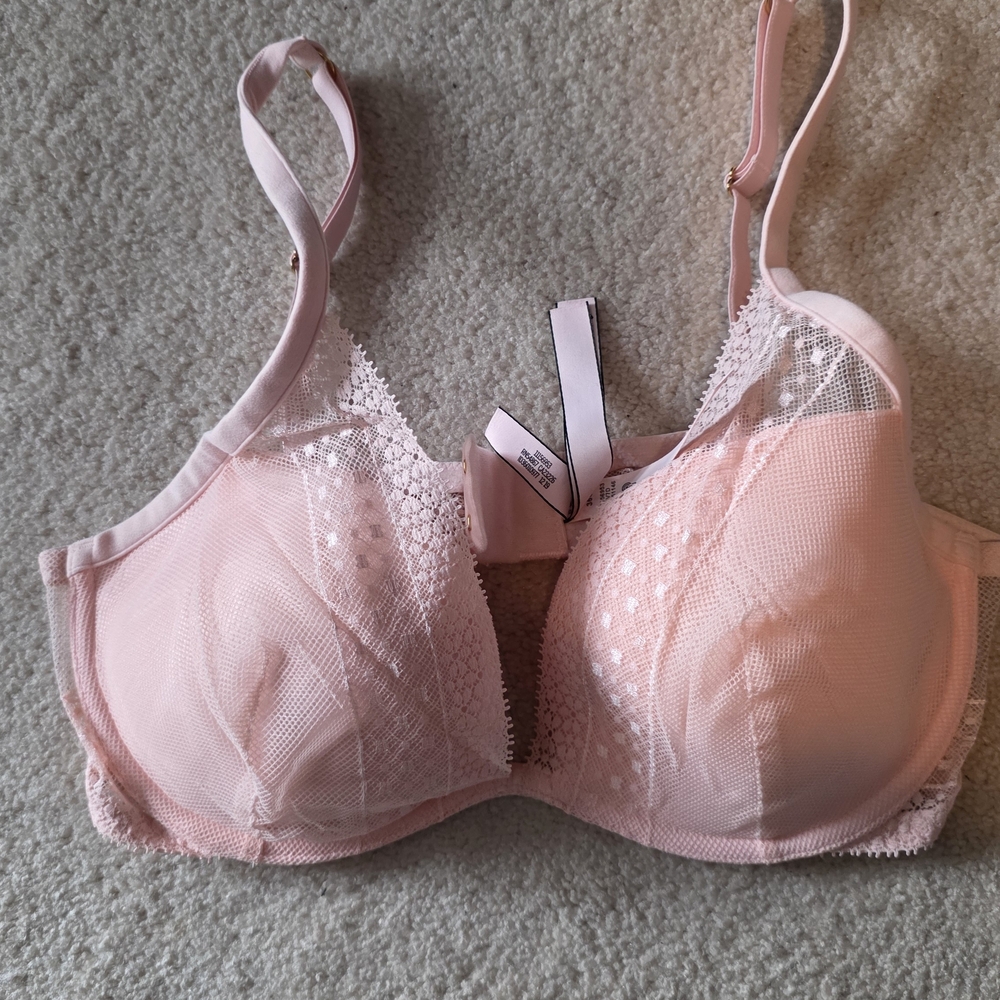 Victoria's Secret Soft Pink Lace Bra